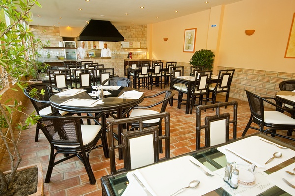 Restaurante Apartamentos Da Balaia Praia Maria Luísa