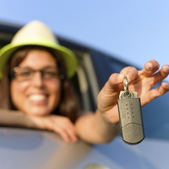 ALUGUER DE VIATURAS E BICICLETAS
