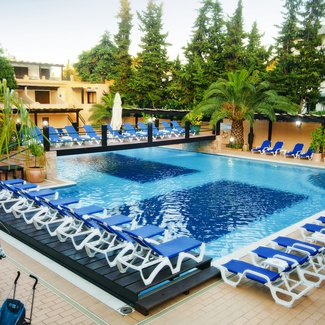 PISCINA PARA ADULTOS E CRIANÇAS Hotel Balaia Mar en Praia Maria Luísa PISCINA PARA ADULTOS E CRIANÇAS Hotel Balaia Mar en Praia Maria Luísa